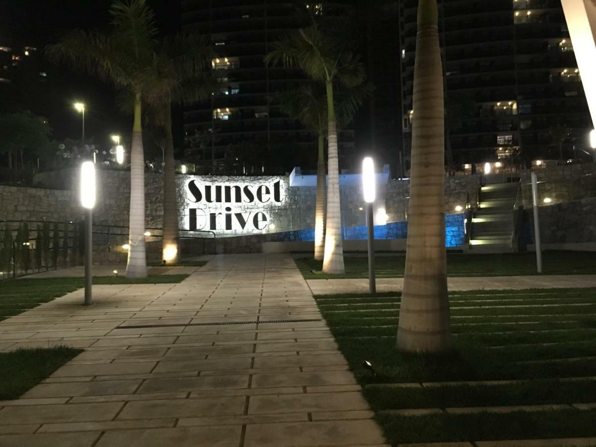 Sunset Drive 90210 Apartment Benidorm Bagian luar foto
